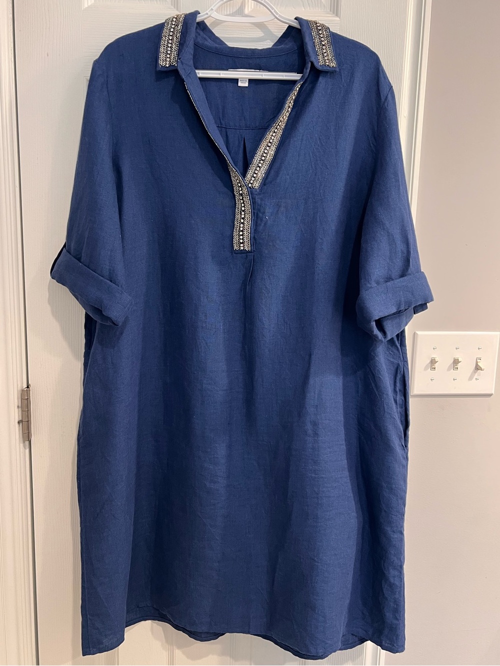 Chico's 100% Linen Dark Wash Chambray Denim Blue Shirt Dress with Embellishment